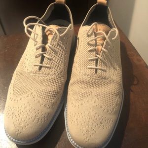 Men’s lightweight dress shoes